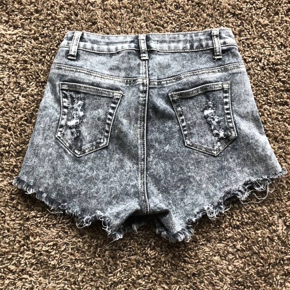 NWOT grey wash denim shorts - Picture 2 of 2